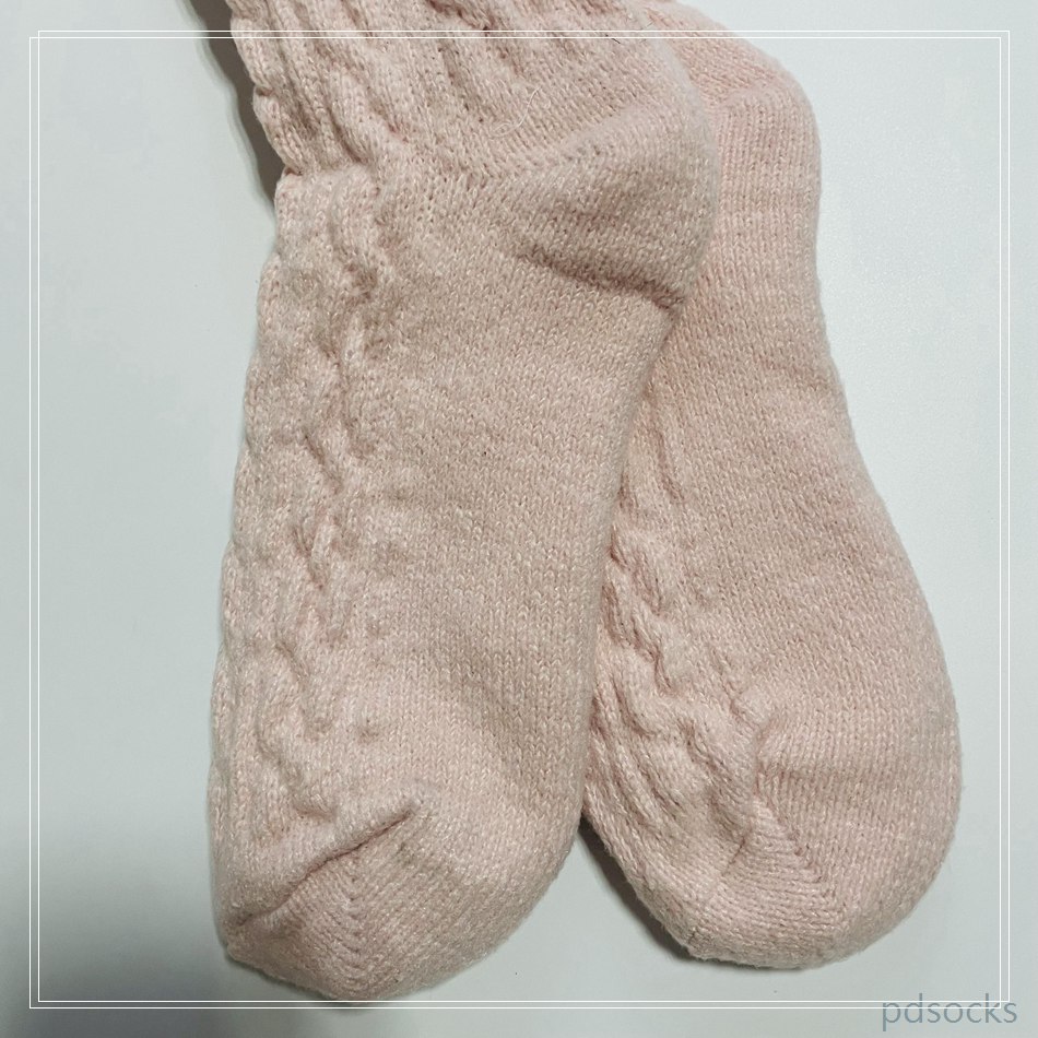 Wholesale and custom super soft cable knitted sock double layer women sock 