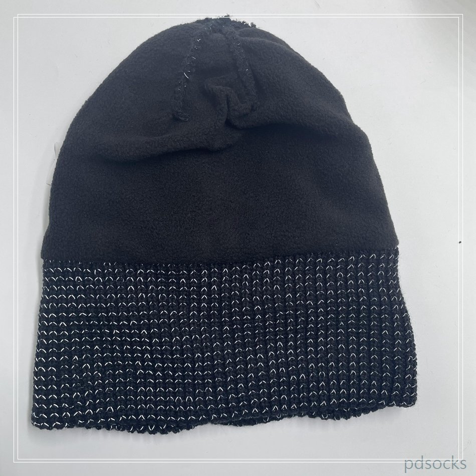 Knitted cap75