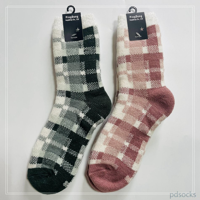 Custom plaid knitted cotton wool lining thick socks double layer sock women sock 