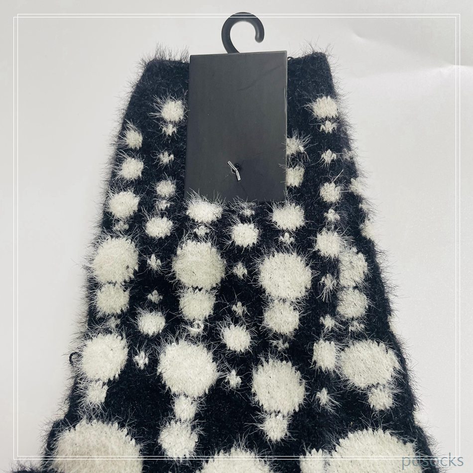Wholesale imitated fleece knitted coys fuzzy women socks warm socks sleep sock 