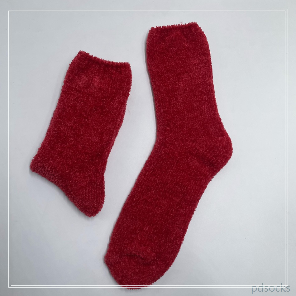 Wholesale Women Red Chenille Cosy Socks Home Socks 
