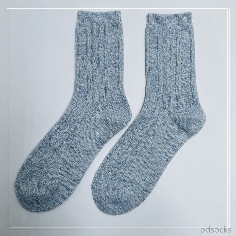 Wholesale wool knitted yarn women warm socks customized color 