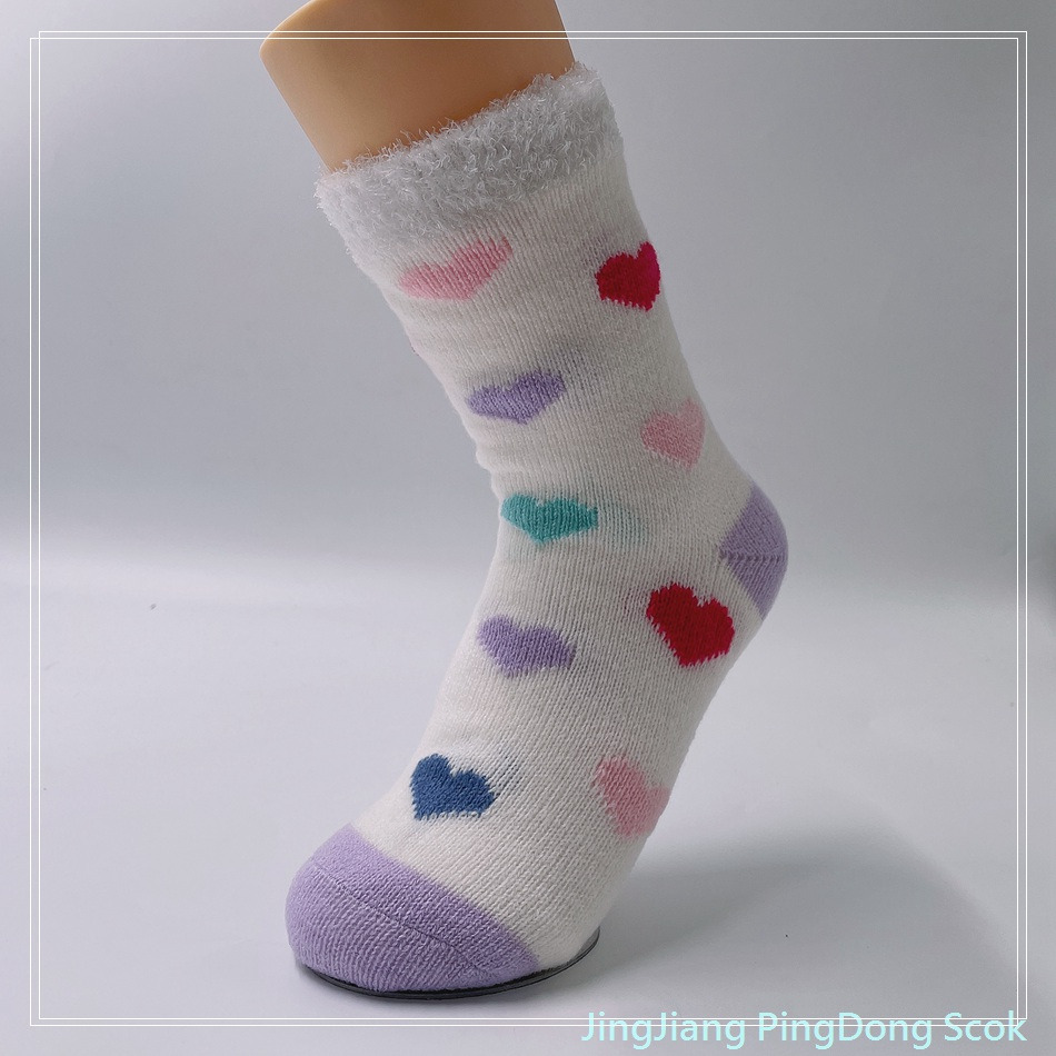 Wholesale hot sale long feather yarn double layer cosy sock heart design home sock fashion women