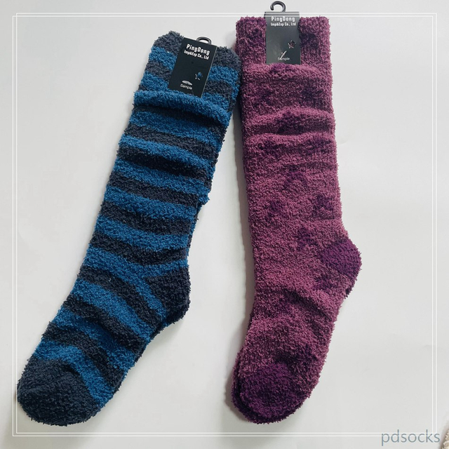 Wholesale Velvet stockings with thick half sides kids socks home sock 