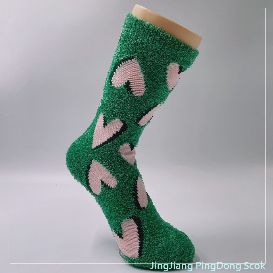Wholesale hot sale long feather yarn cosy sock heart design home sock fashion women