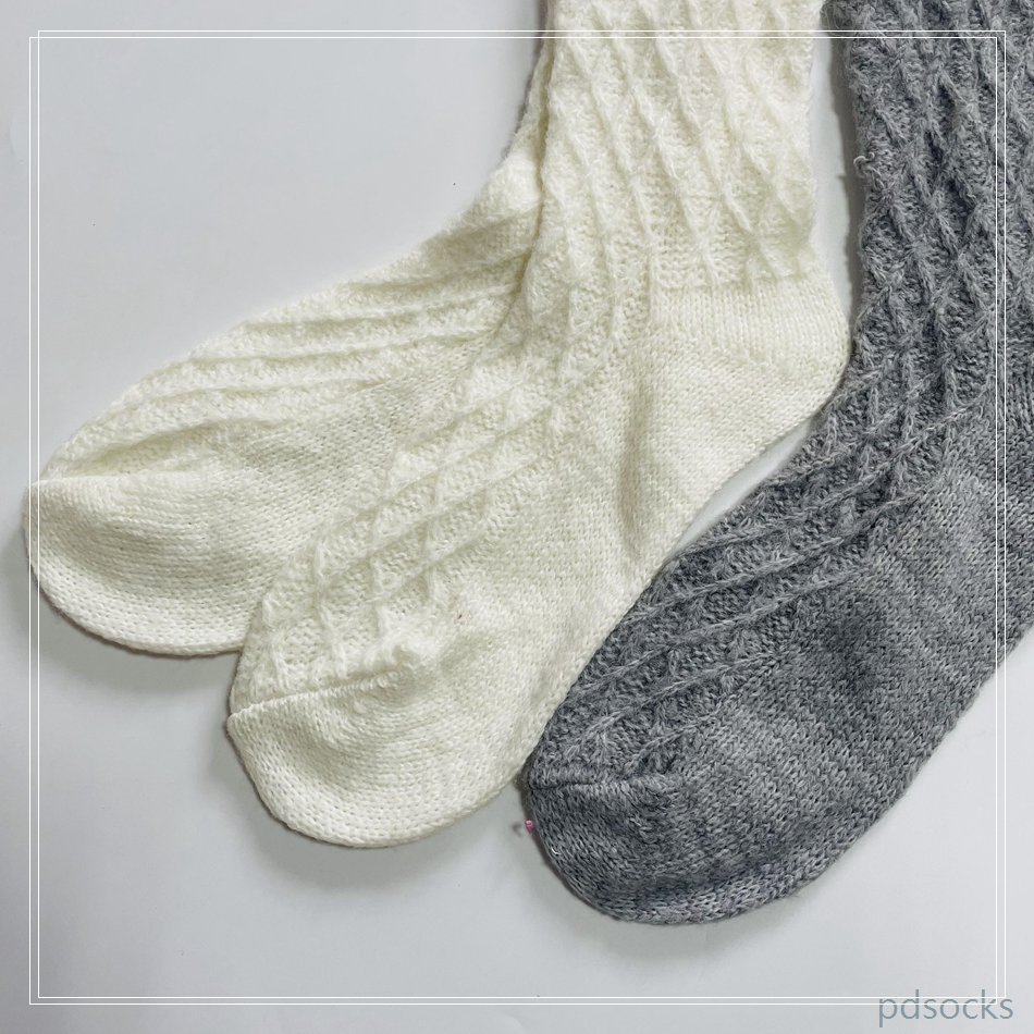 Customized hot sale cable sigle knitted socks fashion sock women sock soft and warm 