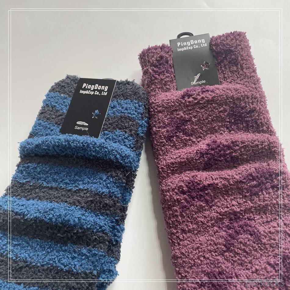 Wholesale Velvet stockings with thick half sides kids socks home sock 