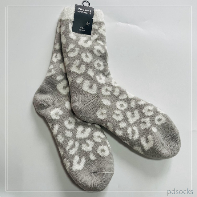 Wholesale double layer cosy sock feather yarn inside knitted home sock women socks 