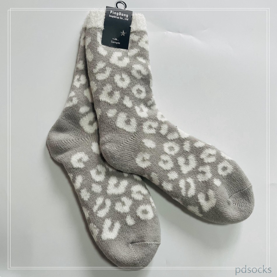 Wholesale double layer cosy sock feather yarn inside knitted home sock women socks 