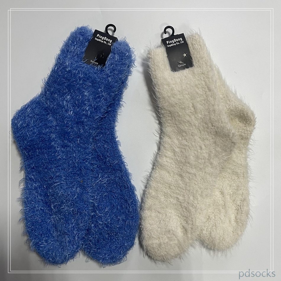 Custom and wholesale long feather yarn knitted women socksfleece cosy sock 