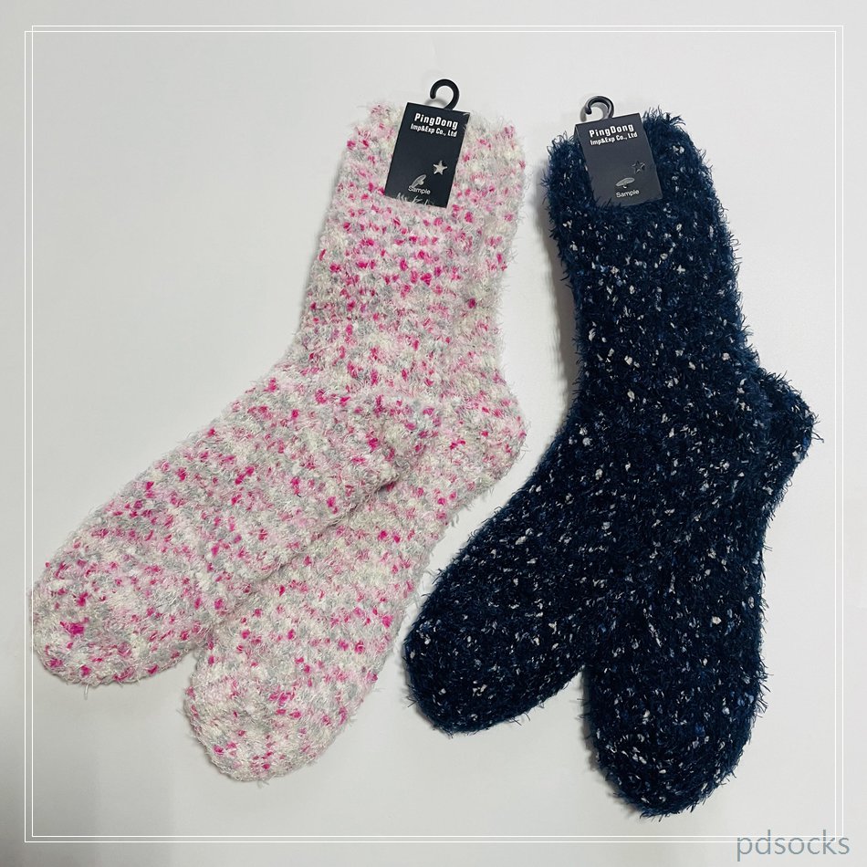 Wholesale and custom colored dot feather yarn knitted warm home socks
