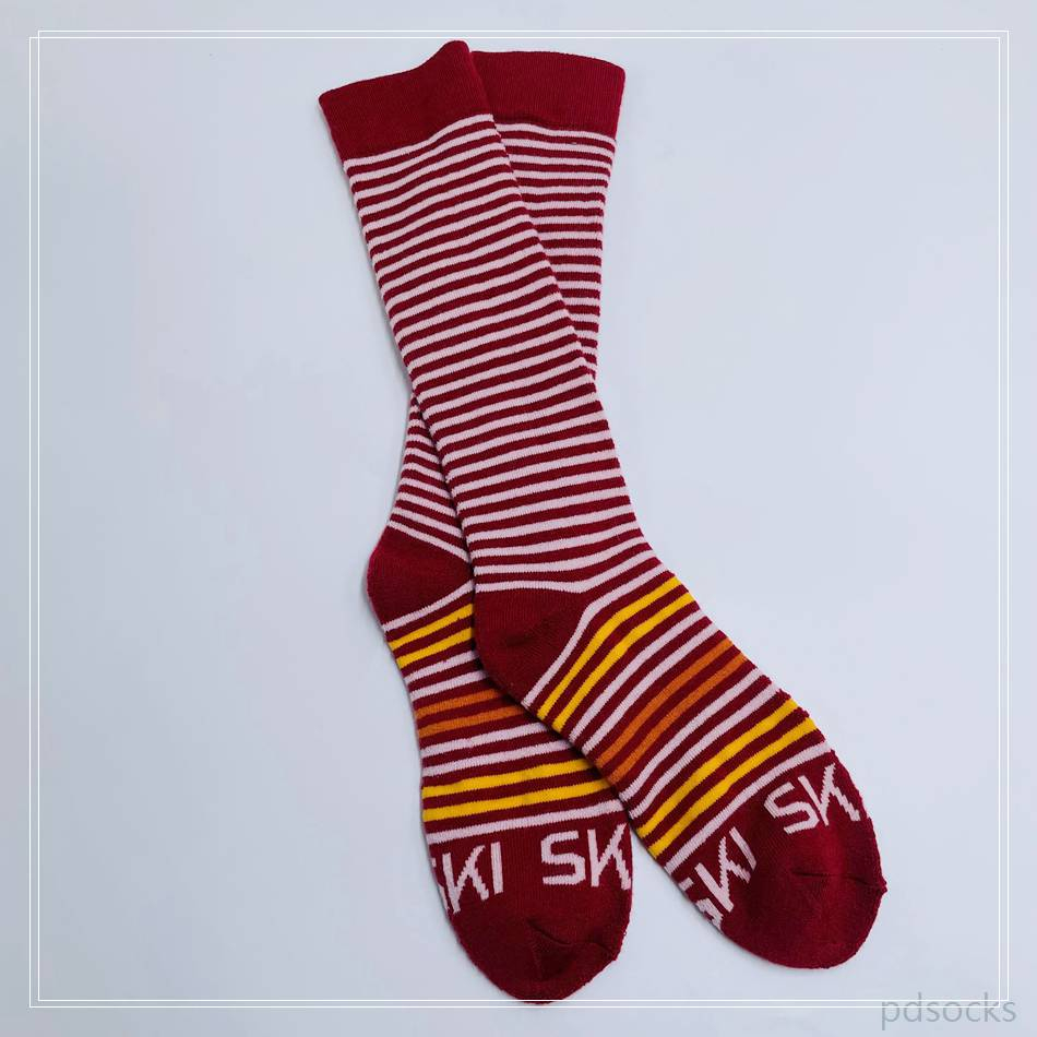 Wholesale custom cotton stockings for kids football socks sport socks crew - length socks
