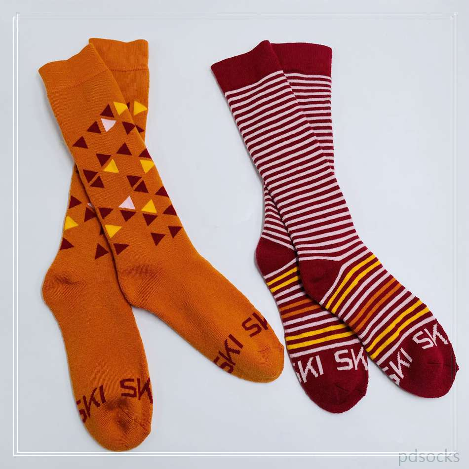 Wholesale custom cotton stockings for kids football socks sport socks crew - length socks