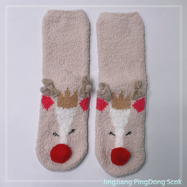 Wholesale half-pile cartoon-shaped women's socks and cute home socks deer design