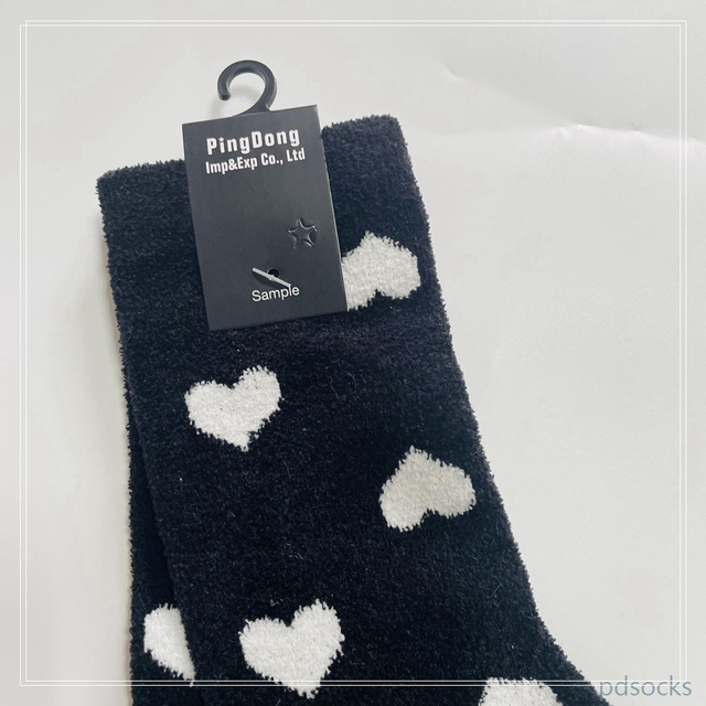 Customized hot sale heart cosy sock fuzzy home sock women sock kids sock 