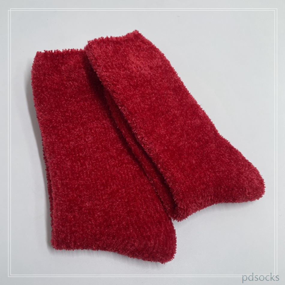Wholesale Women Red Chenille Cosy Socks Home Socks 