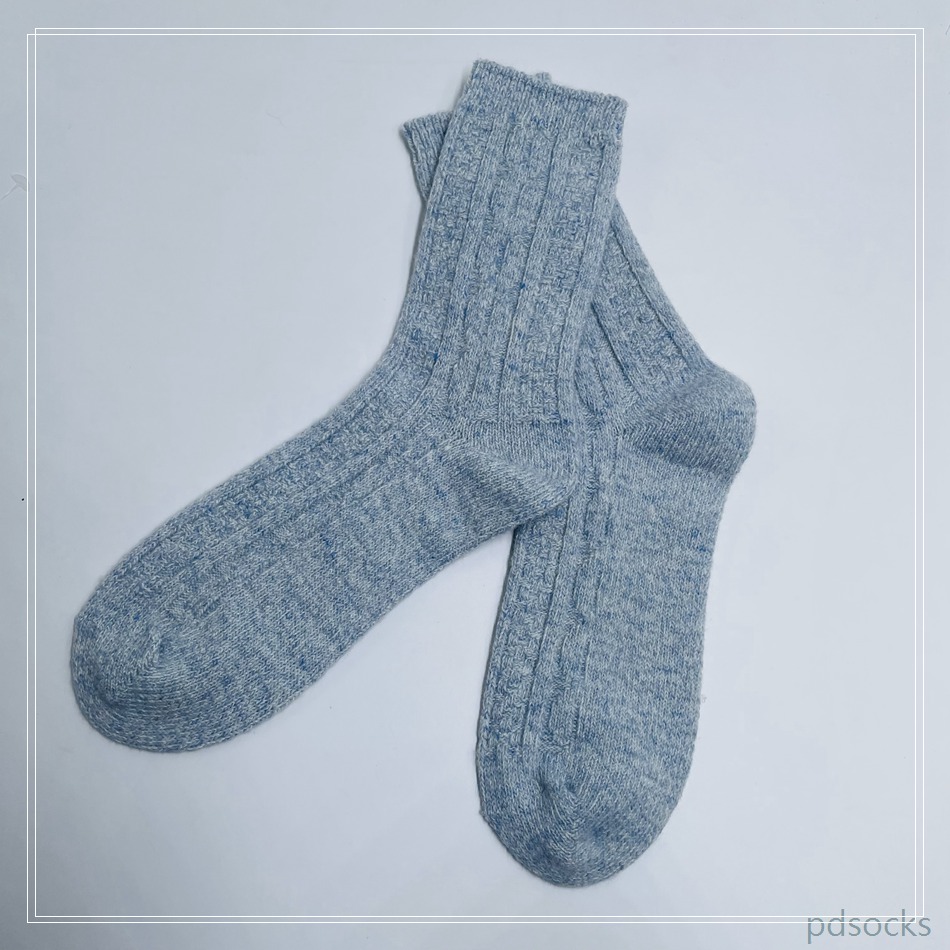 Wholesale wool knitted yarn women warm socks customized color 