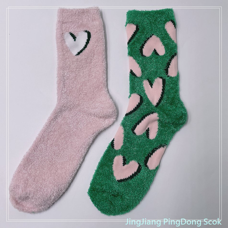 Wholesale hot sale long feather yarn cosy sock heart design home sock fashion women