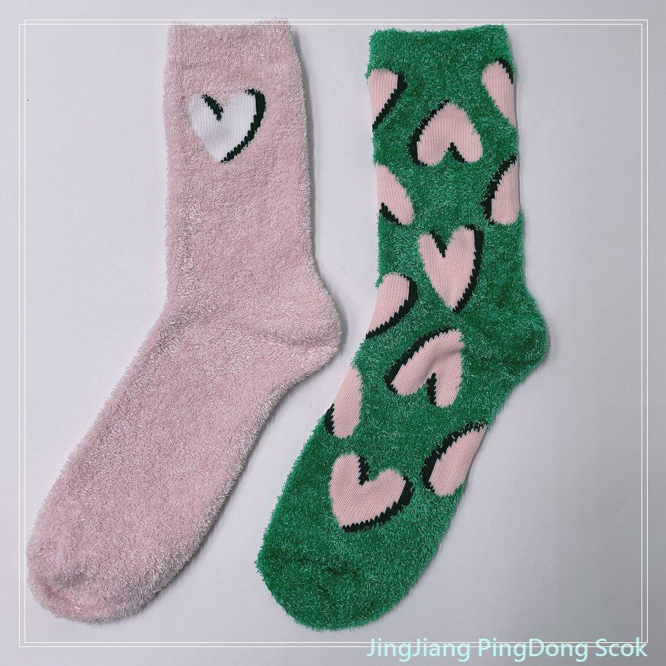 Wholesale hot sale long feather yarn cosy sock heart design home sock fashion women