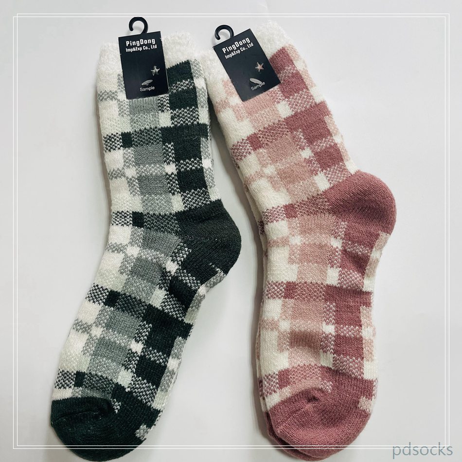 Customized hot sale double layer socks wholsale stocks 