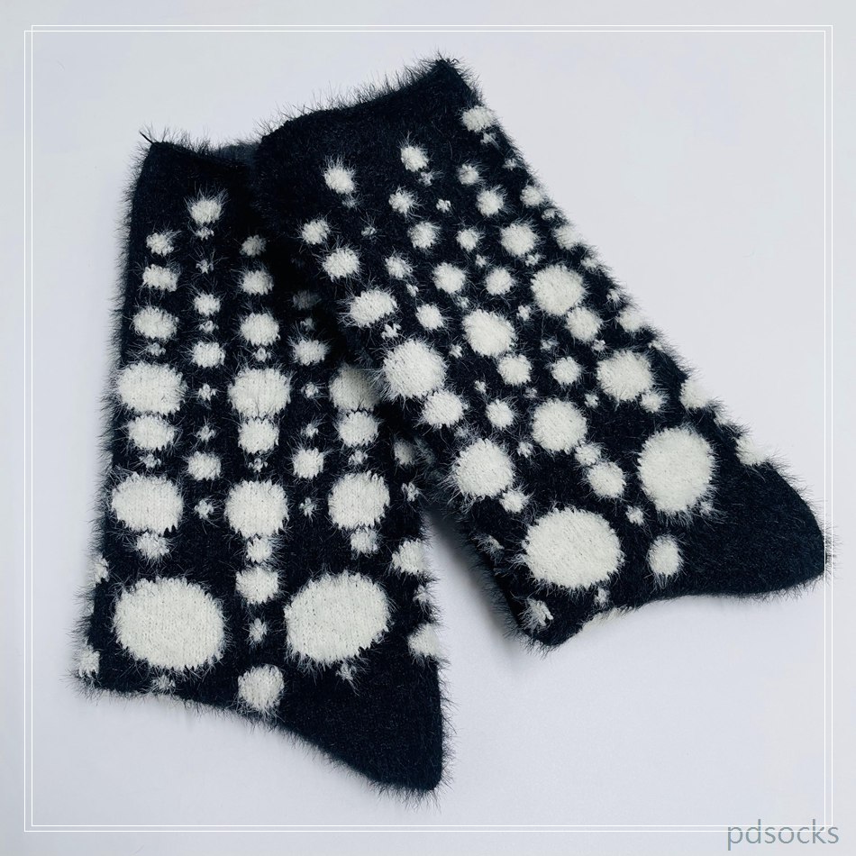 Custom medium feather fuzzy cosy socks home socks fuzzy sock 