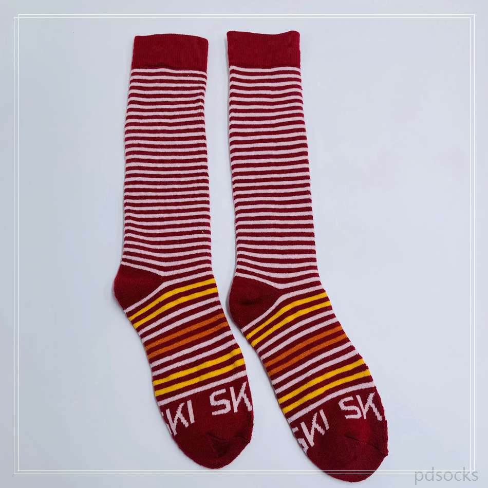Wholesale custom cotton stockings for kids football socks sport socks crew - length socks