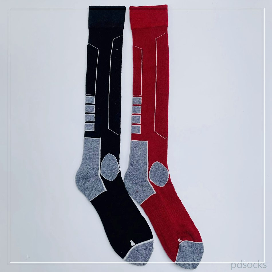 Wholesale custom cotton stockings for adults football socks 