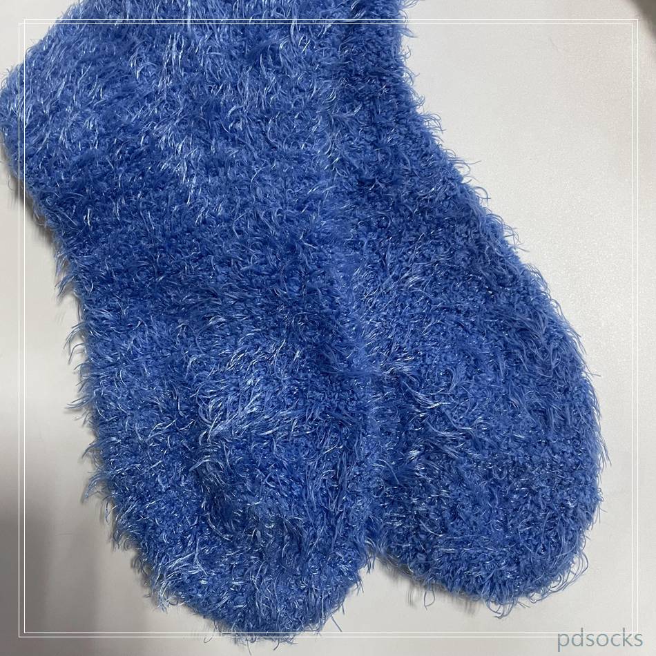 Custom and wholesale long feather yarn knitted women socksfleece cosy sock 