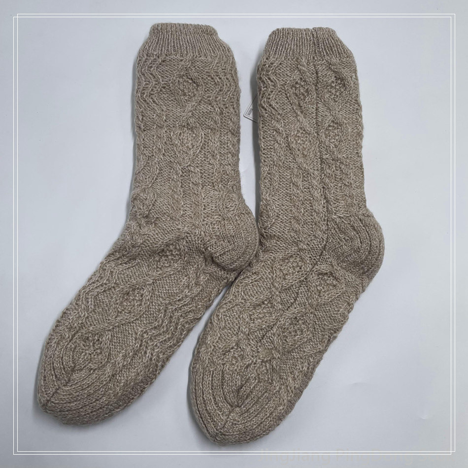 Wholesale super soft cotton lining sherpa socks non-slip home sock double layer sock 
