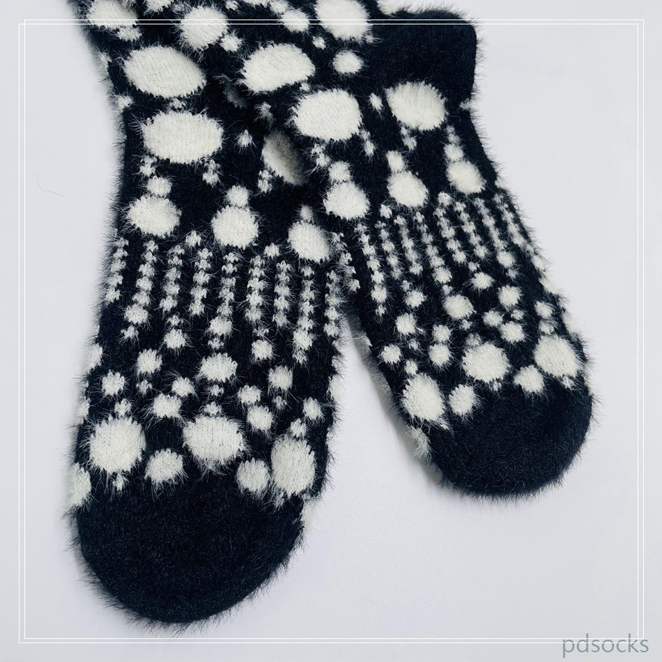 Custom medium feather fuzzy cosy socks home socks fuzzy sock 