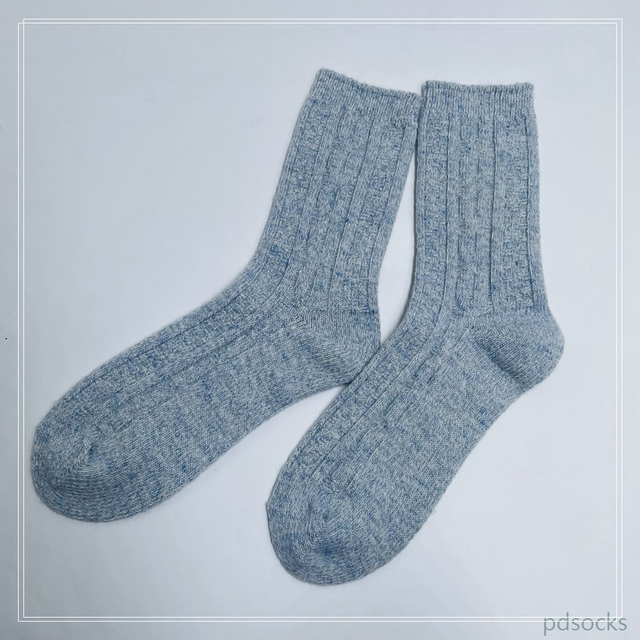 Wholesale wool knitted yarn women warm socks customized color 