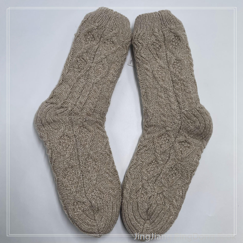 Wholesale super soft cotton lining sherpa socks non-slip home sock double layer sock 