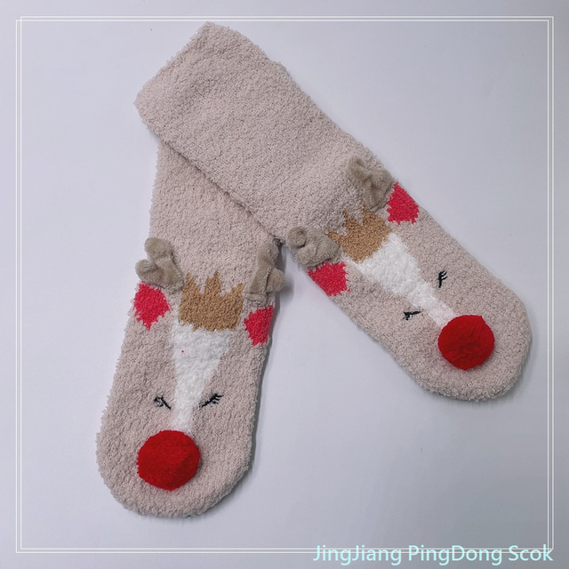 Wholesale half-pile cartoon-shaped women's socks and cute home socks deer design