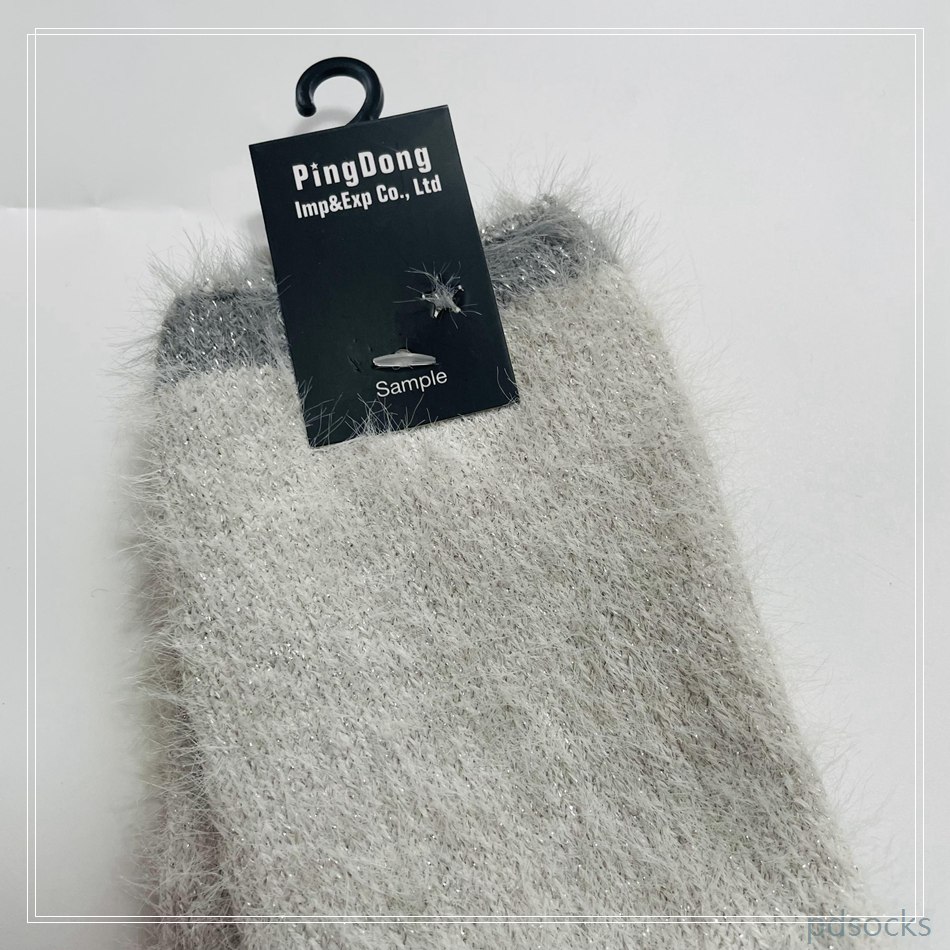Wholesale super soft long feather yarn cosy sock with shiny threads women sock 