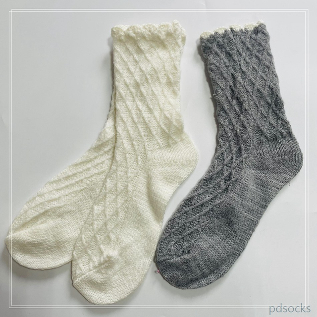 Customized hot sale cable sigle knitted socks fashion sock women sock soft and warm 