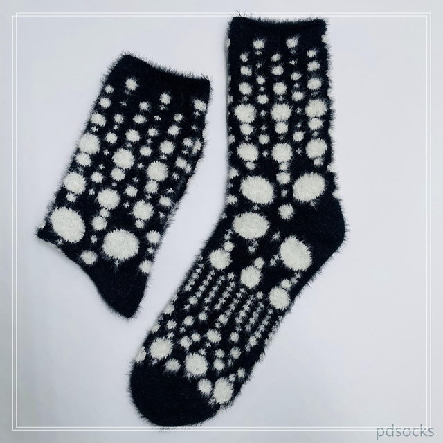 Custom medium feather fuzzy cosy socks home socks fuzzy sock 
