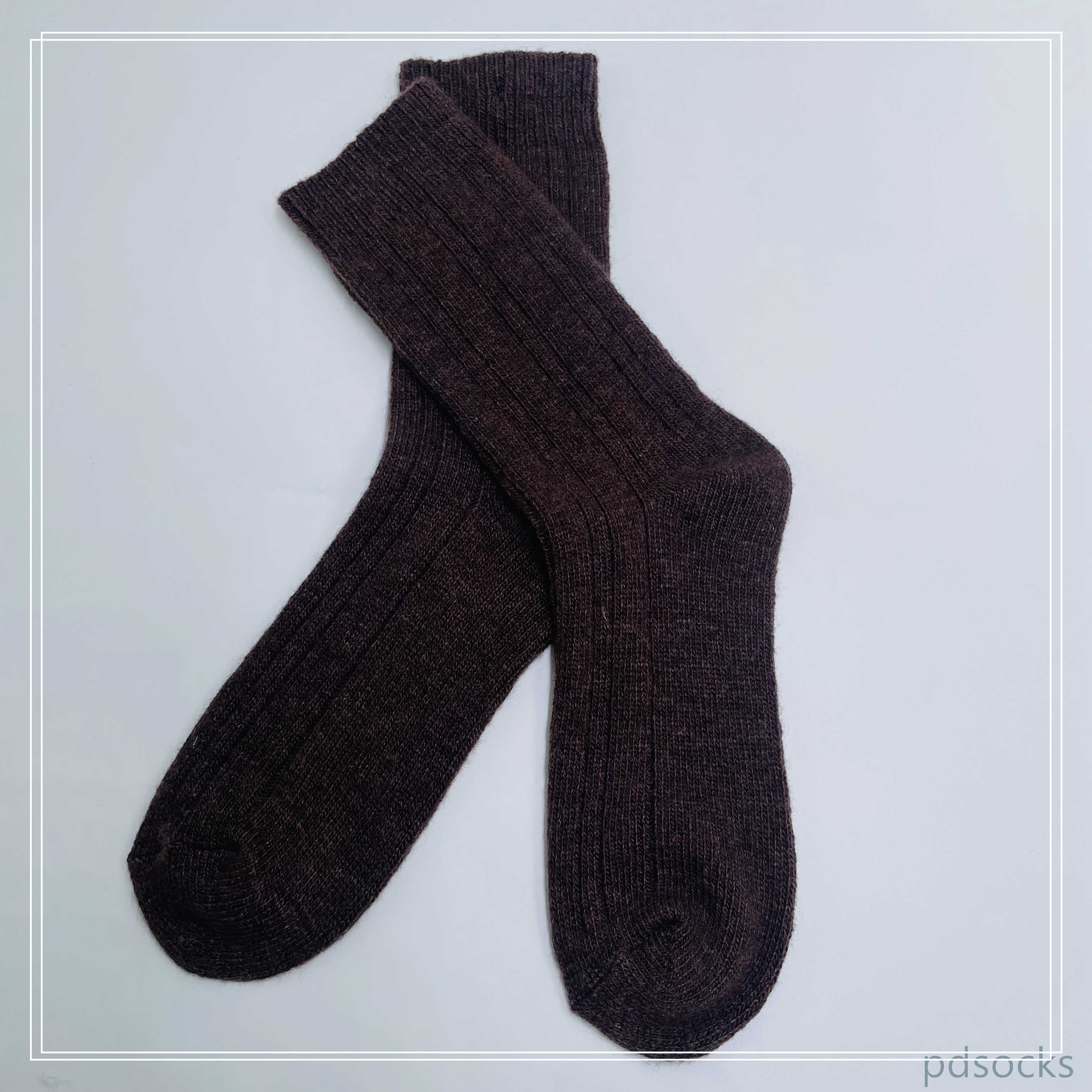 Customized women's knee socks crafted from a blend of wool and cashmere
